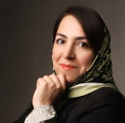 ناهید بختیاری روانشناس و رواندرمانگر