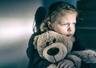 تاثیر آسیب های کودکی در بزرگسالی